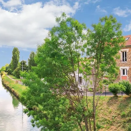 *au Bord Du Canal*entre Paris Et Disneyland Daire Chelles (Seine-et-Marne)